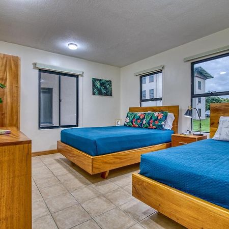 Golden Getaway Apartments 利比里亚 外观 照片
